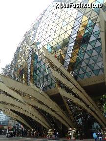 [P21] Peninsula Macao-Grand Lisboa Casino,intrarea principala » foto by station5*
 - 
<span class="allrVoted glyphicon glyphicon-heart hidden" id="av312970"></span>
<a class="m-l-10 hidden" id="sv312970" onclick="voting_Foto_DelVot(,312970,11464)" role="button">șterge vot <span class="glyphicon glyphicon-remove"></span></a>
<a id="v9312970" class=" c-red"  onclick="voting_Foto_SetVot(312970)" role="button"><span class="glyphicon glyphicon-heart-empty"></span> <b>LIKE</b> = Votează poza</a> <img class="hidden"  id="f312970W9" src="/imagini/loader.gif" border="0" /><span class="AjErrMes hidden" id="e312970ErM"></span>