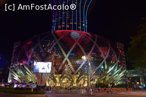 [P11] Grand Lisboa Hotel-Cazinou » foto by robert
 - 
<span class="allrVoted glyphicon glyphicon-heart hidden" id="av774705"></span>
<a class="m-l-10 hidden" id="sv774705" onclick="voting_Foto_DelVot(,774705,11464)" role="button">șterge vot <span class="glyphicon glyphicon-remove"></span></a>
<a id="v9774705" class=" c-red"  onclick="voting_Foto_SetVot(774705)" role="button"><span class="glyphicon glyphicon-heart-empty"></span> <b>LIKE</b> = Votează poza</a> <img class="hidden"  id="f774705W9" src="/imagini/loader.gif" border="0" /><span class="AjErrMes hidden" id="e774705ErM"></span>