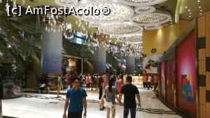 [P14] Grand Lisboa Hotel Cazinou » foto by robert
 - 
<span class="allrVoted glyphicon glyphicon-heart hidden" id="av774708"></span>
<a class="m-l-10 hidden" id="sv774708" onclick="voting_Foto_DelVot(,774708,11464)" role="button">șterge vot <span class="glyphicon glyphicon-remove"></span></a>
<a id="v9774708" class=" c-red"  onclick="voting_Foto_SetVot(774708)" role="button"><span class="glyphicon glyphicon-heart-empty"></span> <b>LIKE</b> = Votează poza</a> <img class="hidden"  id="f774708W9" src="/imagini/loader.gif" border="0" /><span class="AjErrMes hidden" id="e774708ErM"></span>