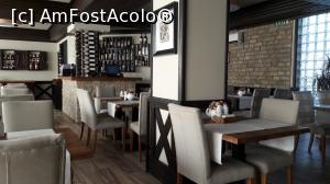 [P02] Restaurantul, in tonuri calde si relaxante. Deja mi-e dor de o cafea pe ritmuri de Sinatra...  » foto by stefanrobert
 - 
<span class="allrVoted glyphicon glyphicon-heart hidden" id="av790373"></span>
<a class="m-l-10 hidden" id="sv790373" onclick="voting_Foto_DelVot(,790373,11467)" role="button">șterge vot <span class="glyphicon glyphicon-remove"></span></a>
<a id="v9790373" class=" c-red"  onclick="voting_Foto_SetVot(790373)" role="button"><span class="glyphicon glyphicon-heart-empty"></span> <b>LIKE</b> = Votează poza</a> <img class="hidden"  id="f790373W9" src="/imagini/loader.gif" border="0" /><span class="AjErrMes hidden" id="e790373ErM"></span>