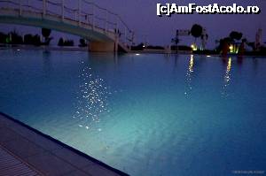 [P11] Piscina luminata foarte frumos noaptea.  » foto by ado_lex
 - 
<span class="allrVoted glyphicon glyphicon-heart hidden" id="av696371"></span>
<a class="m-l-10 hidden" id="sv696371" onclick="voting_Foto_DelVot(,696371,11470)" role="button">șterge vot <span class="glyphicon glyphicon-remove"></span></a>
<a id="v9696371" class=" c-red"  onclick="voting_Foto_SetVot(696371)" role="button"><span class="glyphicon glyphicon-heart-empty"></span> <b>LIKE</b> = Votează poza</a> <img class="hidden"  id="f696371W9" src="/imagini/loader.gif" border="0" /><span class="AjErrMes hidden" id="e696371ErM"></span>