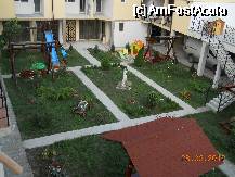 [P05] curtea exterioara ...de langa parcare 
in planul indepartat se vede corpul nou, care se finiseaza acum. » foto by dyanna
 - 
<span class="allrVoted glyphicon glyphicon-heart hidden" id="av331407"></span>
<a class="m-l-10 hidden" id="sv331407" onclick="voting_Foto_DelVot(,331407,11473)" role="button">șterge vot <span class="glyphicon glyphicon-remove"></span></a>
<a id="v9331407" class=" c-red"  onclick="voting_Foto_SetVot(331407)" role="button"><span class="glyphicon glyphicon-heart-empty"></span> <b>LIKE</b> = Votează poza</a> <img class="hidden"  id="f331407W9" src="/imagini/loader.gif" border="0" /><span class="AjErrMes hidden" id="e331407ErM"></span>