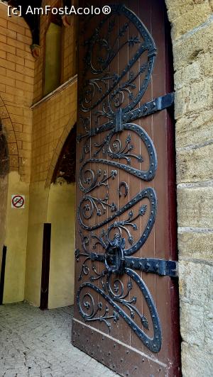 [P15] La castel în poartă, oare cine bate? » foto by k-lator
 - 
<span class="allrVoted glyphicon glyphicon-heart hidden" id="av1384702"></span>
<a class="m-l-10 hidden" id="sv1384702" onclick="voting_Foto_DelVot(,1384702,11476)" role="button">șterge vot <span class="glyphicon glyphicon-remove"></span></a>
<a id="v91384702" class=" c-red"  onclick="voting_Foto_SetVot(1384702)" role="button"><span class="glyphicon glyphicon-heart-empty"></span> <b>LIKE</b> = Votează poza</a> <img class="hidden"  id="f1384702W9" src="/imagini/loader.gif" border="0" /><span class="AjErrMes hidden" id="e1384702ErM"></span>
