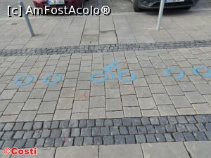 [P05] În Hanovra sunt peste tot piste de biciclete, marcate corespunzător » foto by Costi
 - 
<span class="allrVoted glyphicon glyphicon-heart hidden" id="av1150800"></span>
<a class="m-l-10 hidden" id="sv1150800" onclick="voting_Foto_DelVot(,1150800,11476)" role="button">șterge vot <span class="glyphicon glyphicon-remove"></span></a>
<a id="v91150800" class=" c-red"  onclick="voting_Foto_SetVot(1150800)" role="button"><span class="glyphicon glyphicon-heart-empty"></span> <b>LIKE</b> = Votează poza</a> <img class="hidden"  id="f1150800W9" src="/imagini/loader.gif" border="0" /><span class="AjErrMes hidden" id="e1150800ErM"></span>
