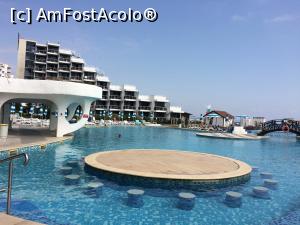 [P01] Hotel Slavuna, privit dinspre piscina hotelului Gergana » foto by Floria
 - 
<span class="allrVoted glyphicon glyphicon-heart hidden" id="av964150"></span>
<a class="m-l-10 hidden" id="sv964150" onclick="voting_Foto_DelVot(,964150,11483)" role="button">șterge vot <span class="glyphicon glyphicon-remove"></span></a>
<a id="v9964150" class=" c-red"  onclick="voting_Foto_SetVot(964150)" role="button"><span class="glyphicon glyphicon-heart-empty"></span> <b>LIKE</b> = Votează poza</a> <img class="hidden"  id="f964150W9" src="/imagini/loader.gif" border="0" /><span class="AjErrMes hidden" id="e964150ErM"></span>