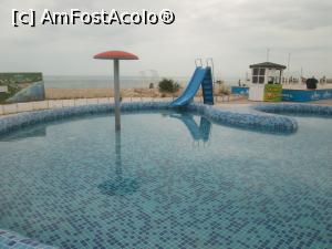 [P16] Hotel Slavuna. Piscina Gergana, sectiunea pentru copii.  » foto by Floria
 - 
<span class="allrVoted glyphicon glyphicon-heart hidden" id="av964165"></span>
<a class="m-l-10 hidden" id="sv964165" onclick="voting_Foto_DelVot(,964165,11483)" role="button">șterge vot <span class="glyphicon glyphicon-remove"></span></a>
<a id="v9964165" class=" c-red"  onclick="voting_Foto_SetVot(964165)" role="button"><span class="glyphicon glyphicon-heart-empty"></span> <b>LIKE</b> = Votează poza</a> <img class="hidden"  id="f964165W9" src="/imagini/loader.gif" border="0" /><span class="AjErrMes hidden" id="e964165ErM"></span>