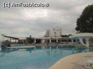 [P18] Hotel Slavuna. Dimineata de iunie la piscina hotelului Gergana.  » foto by Floria
 - 
<span class="allrVoted glyphicon glyphicon-heart hidden" id="av964167"></span>
<a class="m-l-10 hidden" id="sv964167" onclick="voting_Foto_DelVot(,964167,11483)" role="button">șterge vot <span class="glyphicon glyphicon-remove"></span></a>
<a id="v9964167" class=" c-red"  onclick="voting_Foto_SetVot(964167)" role="button"><span class="glyphicon glyphicon-heart-empty"></span> <b>LIKE</b> = Votează poza</a> <img class="hidden"  id="f964167W9" src="/imagini/loader.gif" border="0" /><span class="AjErrMes hidden" id="e964167ErM"></span>