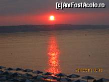 [P06] Asta es un rasarit de soare vazut de pe terasa de la capatul nivelului (etajului).  » foto by Iuliana C
 - 
<span class="allrVoted glyphicon glyphicon-heart hidden" id="av431088"></span>
<a class="m-l-10 hidden" id="sv431088" onclick="voting_Foto_DelVot(,431088,11483)" role="button">șterge vot <span class="glyphicon glyphicon-remove"></span></a>
<a id="v9431088" class=" c-red"  onclick="voting_Foto_SetVot(431088)" role="button"><span class="glyphicon glyphicon-heart-empty"></span> <b>LIKE</b> = Votează poza</a> <img class="hidden"  id="f431088W9" src="/imagini/loader.gif" border="0" /><span class="AjErrMes hidden" id="e431088ErM"></span>