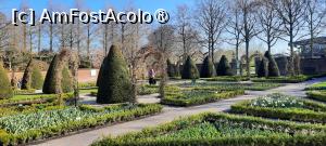 [P75] Grădinile Keukenhof, Grădina Istorică » foto by mprofeanu
 - 
<span class="allrVoted glyphicon glyphicon-heart hidden" id="av1481635"></span>
<a class="m-l-10 hidden" id="sv1481635" onclick="voting_Foto_DelVot(,1481635,11516)" role="button">șterge vot <span class="glyphicon glyphicon-remove"></span></a>
<a id="v91481635" class=" c-red"  onclick="voting_Foto_SetVot(1481635)" role="button"><span class="glyphicon glyphicon-heart-empty"></span> <b>LIKE</b> = Votează poza</a> <img class="hidden"  id="f1481635W9" src="/imagini/loader.gif" border="0" /><span class="AjErrMes hidden" id="e1481635ErM"></span>