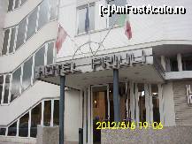 [P05] hotelul vazut de la intrarea principala, stradala » foto by amero
 - 
<span class="allrVoted glyphicon glyphicon-heart hidden" id="av317973"></span>
<a class="m-l-10 hidden" id="sv317973" onclick="voting_Foto_DelVot(,317973,11550)" role="button">șterge vot <span class="glyphicon glyphicon-remove"></span></a>
<a id="v9317973" class=" c-red"  onclick="voting_Foto_SetVot(317973)" role="button"><span class="glyphicon glyphicon-heart-empty"></span> <b>LIKE</b> = Votează poza</a> <img class="hidden"  id="f317973W9" src="/imagini/loader.gif" border="0" /><span class="AjErrMes hidden" id="e317973ErM"></span>