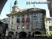 [P94] alta cladire superba in Bolzano-observati florile rosii de la geamuri. » foto by adryana
 - 
<span class="allrVoted glyphicon glyphicon-heart hidden" id="av320296"></span>
<a class="m-l-10 hidden" id="sv320296" onclick="voting_Foto_DelVot(,320296,11571)" role="button">șterge vot <span class="glyphicon glyphicon-remove"></span></a>
<a id="v9320296" class=" c-red"  onclick="voting_Foto_SetVot(320296)" role="button"><span class="glyphicon glyphicon-heart-empty"></span> <b>LIKE</b> = Votează poza</a> <img class="hidden"  id="f320296W9" src="/imagini/loader.gif" border="0" /><span class="AjErrMes hidden" id="e320296ErM"></span>