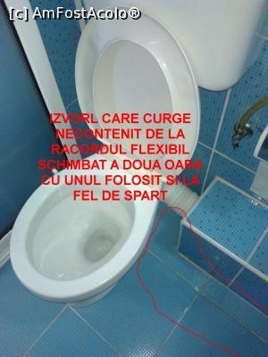 [P01] Va povesteam despre 'pierderile' din baie neremediate nici pana la plecarea din loctie!  » foto by bigam21
 - 
<span class="allrVoted glyphicon glyphicon-heart hidden" id="av776505"></span>
<a class="m-l-10 hidden" id="sv776505" onclick="voting_Foto_DelVot(,776505,11580)" role="button">șterge vot <span class="glyphicon glyphicon-remove"></span></a>
<a id="v9776505" class=" c-red"  onclick="voting_Foto_SetVot(776505)" role="button"><span class="glyphicon glyphicon-heart-empty"></span> <b>LIKE</b> = Votează poza</a> <img class="hidden"  id="f776505W9" src="/imagini/loader.gif" border="0" /><span class="AjErrMes hidden" id="e776505ErM"></span>