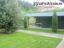 [P23] Casa dintre pini- foisorul din curtea din spate, acompaniat de pini... » foto by sunflower
 - 
<span class="allrVoted glyphicon glyphicon-heart hidden" id="av320867"></span>
<a class="m-l-10 hidden" id="sv320867" onclick="voting_Foto_DelVot(,320867,11582)" role="button">șterge vot <span class="glyphicon glyphicon-remove"></span></a>
<a id="v9320867" class=" c-red"  onclick="voting_Foto_SetVot(320867)" role="button"><span class="glyphicon glyphicon-heart-empty"></span> <b>LIKE</b> = Votează poza</a> <img class="hidden"  id="f320867W9" src="/imagini/loader.gif" border="0" /><span class="AjErrMes hidden" id="e320867ErM"></span>
