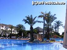 [P01] Piscinele si terasa acoperita pentru servirea pranzului. » foto by aditzu
 - 
<span class="allrVoted glyphicon glyphicon-heart hidden" id="av322703"></span>
<a class="m-l-10 hidden" id="sv322703" onclick="voting_Foto_DelVot(,322703,11589)" role="button">șterge vot <span class="glyphicon glyphicon-remove"></span></a>
<a id="v9322703" class=" c-red"  onclick="voting_Foto_SetVot(322703)" role="button"><span class="glyphicon glyphicon-heart-empty"></span> <b>LIKE</b> = Votează poza</a> <img class="hidden"  id="f322703W9" src="/imagini/loader.gif" border="0" /><span class="AjErrMes hidden" id="e322703ErM"></span>