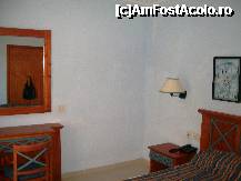 [P07] Dormitorul avea pat matrimonial, dulap, birou, iesire spre balcon. » foto by aditzu
 - 
<span class="allrVoted glyphicon glyphicon-heart hidden" id="av322754"></span>
<a class="m-l-10 hidden" id="sv322754" onclick="voting_Foto_DelVot(,322754,11589)" role="button">șterge vot <span class="glyphicon glyphicon-remove"></span></a>
<a id="v9322754" class=" c-red"  onclick="voting_Foto_SetVot(322754)" role="button"><span class="glyphicon glyphicon-heart-empty"></span> <b>LIKE</b> = Votează poza</a> <img class="hidden"  id="f322754W9" src="/imagini/loader.gif" border="0" /><span class="AjErrMes hidden" id="e322754ErM"></span>