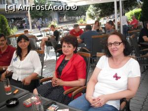 [P06] @mmierlă, @michaela_1961, Carmen, prietena mea și soțul ei, Mircea. Observați fluturașii! Erau ca ecusoanele!  » foto by Zoazore
 - 
<span class="allrVoted glyphicon glyphicon-heart hidden" id="av1084684"></span>
<a class="m-l-10 hidden" id="sv1084684" onclick="voting_Foto_DelVot(,1084684,11592)" role="button">șterge vot <span class="glyphicon glyphicon-remove"></span></a>
<a id="v91084684" class=" c-red"  onclick="voting_Foto_SetVot(1084684)" role="button"><span class="glyphicon glyphicon-heart-empty"></span> <b>LIKE</b> = Votează poza</a> <img class="hidden"  id="f1084684W9" src="/imagini/loader.gif" border="0" /><span class="AjErrMes hidden" id="e1084684ErM"></span>