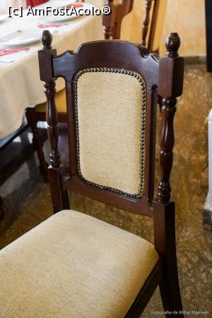 [P10] scaun din lemn masiv in restaurant » foto by ado_lex
 - 
<span class="allrVoted glyphicon glyphicon-heart hidden" id="av844711"></span>
<a class="m-l-10 hidden" id="sv844711" onclick="voting_Foto_DelVot(,844711,11618)" role="button">șterge vot <span class="glyphicon glyphicon-remove"></span></a>
<a id="v9844711" class=" c-red"  onclick="voting_Foto_SetVot(844711)" role="button"><span class="glyphicon glyphicon-heart-empty"></span> <b>LIKE</b> = Votează poza</a> <img class="hidden"  id="f844711W9" src="/imagini/loader.gif" border="0" /><span class="AjErrMes hidden" id="e844711ErM"></span>