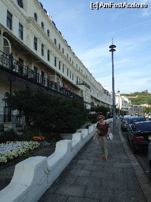 [P23] Pe faleza in fata hotelului Marina in Dover » foto by c_somova
 - 
<span class="allrVoted glyphicon glyphicon-heart hidden" id="av514637"></span>
<a class="m-l-10 hidden" id="sv514637" onclick="voting_Foto_DelVot(,514637,11623)" role="button">șterge vot <span class="glyphicon glyphicon-remove"></span></a>
<a id="v9514637" class=" c-red"  onclick="voting_Foto_SetVot(514637)" role="button"><span class="glyphicon glyphicon-heart-empty"></span> <b>LIKE</b> = Votează poza</a> <img class="hidden"  id="f514637W9" src="/imagini/loader.gif" border="0" /><span class="AjErrMes hidden" id="e514637ErM"></span>