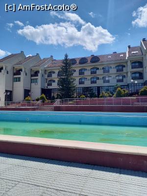 [P16] piscina exterioară » foto by zlatna
 - 
<span class="allrVoted glyphicon glyphicon-heart hidden" id="av1228170"></span>
<a class="m-l-10 hidden" id="sv1228170" onclick="voting_Foto_DelVot(,1228170,11642)" role="button">șterge vot <span class="glyphicon glyphicon-remove"></span></a>
<a id="v91228170" class=" c-red"  onclick="voting_Foto_SetVot(1228170)" role="button"><span class="glyphicon glyphicon-heart-empty"></span> <b>LIKE</b> = Votează poza</a> <img class="hidden"  id="f1228170W9" src="/imagini/loader.gif" border="0" /><span class="AjErrMes hidden" id="e1228170ErM"></span>