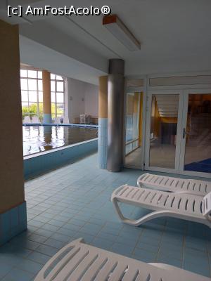 [P18] la piscină sunt sezlonguri » foto by zlatna
 - 
<span class="allrVoted glyphicon glyphicon-heart hidden" id="av1228172"></span>
<a class="m-l-10 hidden" id="sv1228172" onclick="voting_Foto_DelVot(,1228172,11642)" role="button">șterge vot <span class="glyphicon glyphicon-remove"></span></a>
<a id="v91228172" class=" c-red"  onclick="voting_Foto_SetVot(1228172)" role="button"><span class="glyphicon glyphicon-heart-empty"></span> <b>LIKE</b> = Votează poza</a> <img class="hidden"  id="f1228172W9" src="/imagini/loader.gif" border="0" /><span class="AjErrMes hidden" id="e1228172ErM"></span>