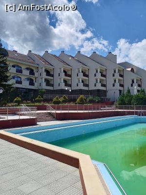 [P19] piscina și hotelul » foto by zlatna
 - 
<span class="allrVoted glyphicon glyphicon-heart hidden" id="av1228173"></span>
<a class="m-l-10 hidden" id="sv1228173" onclick="voting_Foto_DelVot(,1228173,11642)" role="button">șterge vot <span class="glyphicon glyphicon-remove"></span></a>
<a id="v91228173" class=" c-red"  onclick="voting_Foto_SetVot(1228173)" role="button"><span class="glyphicon glyphicon-heart-empty"></span> <b>LIKE</b> = Votează poza</a> <img class="hidden"  id="f1228173W9" src="/imagini/loader.gif" border="0" /><span class="AjErrMes hidden" id="e1228173ErM"></span>