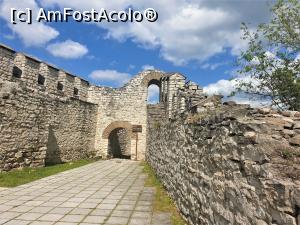 [P36] Cetatea Hisarya - prin interior » foto by k-lator
 - 
<span class="allrVoted glyphicon glyphicon-heart hidden" id="av1302236"></span>
<a class="m-l-10 hidden" id="sv1302236" onclick="voting_Foto_DelVot(,1302236,11645)" role="button">șterge vot <span class="glyphicon glyphicon-remove"></span></a>
<a id="v91302236" class=" c-red"  onclick="voting_Foto_SetVot(1302236)" role="button"><span class="glyphicon glyphicon-heart-empty"></span> <b>LIKE</b> = Votează poza</a> <img class="hidden"  id="f1302236W9" src="/imagini/loader.gif" border="0" /><span class="AjErrMes hidden" id="e1302236ErM"></span>