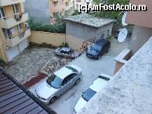 [P20] Varna - Hotel Sorbona, vedere din balconul camerei 203 A. Curte interioara ingusta si parcare. » foto by iulianic
 - 
<span class="allrVoted glyphicon glyphicon-heart hidden" id="av324513"></span>
<a class="m-l-10 hidden" id="sv324513" onclick="voting_Foto_DelVot(,324513,11649)" role="button">șterge vot <span class="glyphicon glyphicon-remove"></span></a>
<a id="v9324513" class=" c-red"  onclick="voting_Foto_SetVot(324513)" role="button"><span class="glyphicon glyphicon-heart-empty"></span> <b>LIKE</b> = Votează poza</a> <img class="hidden"  id="f324513W9" src="/imagini/loader.gif" border="0" /><span class="AjErrMes hidden" id="e324513ErM"></span>