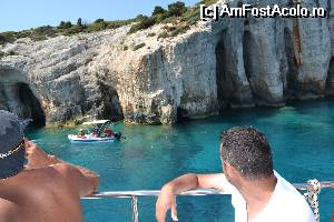 [P10] BLUE CAVES » foto by aura petre
 - 
<span class="allrVoted glyphicon glyphicon-heart hidden" id="av544666"></span>
<a class="m-l-10 hidden" id="sv544666" onclick="voting_Foto_DelVot(,544666,11689)" role="button">șterge vot <span class="glyphicon glyphicon-remove"></span></a>
<a id="v9544666" class=" c-red"  onclick="voting_Foto_SetVot(544666)" role="button"><span class="glyphicon glyphicon-heart-empty"></span> <b>LIKE</b> = Votează poza</a> <img class="hidden"  id="f544666W9" src="/imagini/loader.gif" border="0" /><span class="AjErrMes hidden" id="e544666ErM"></span>