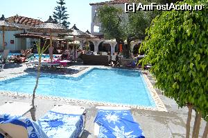 [P08] piscina pentru copii » foto by aura petre
 - 
<span class="allrVoted glyphicon glyphicon-heart hidden" id="av544663"></span>
<a class="m-l-10 hidden" id="sv544663" onclick="voting_Foto_DelVot(,544663,11689)" role="button">șterge vot <span class="glyphicon glyphicon-remove"></span></a>
<a id="v9544663" class=" c-red"  onclick="voting_Foto_SetVot(544663)" role="button"><span class="glyphicon glyphicon-heart-empty"></span> <b>LIKE</b> = Votează poza</a> <img class="hidden"  id="f544663W9" src="/imagini/loader.gif" border="0" /><span class="AjErrMes hidden" id="e544663ErM"></span>