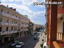 [P02] vedere din balcon pe strada comerciala din Kalambaka » foto by mulinita
 - 
<span class="allrVoted glyphicon glyphicon-heart hidden" id="av359687"></span>
<a class="m-l-10 hidden" id="sv359687" onclick="voting_Foto_DelVot(,359687,11692)" role="button">șterge vot <span class="glyphicon glyphicon-remove"></span></a>
<a id="v9359687" class=" c-red"  onclick="voting_Foto_SetVot(359687)" role="button"><span class="glyphicon glyphicon-heart-empty"></span> <b>LIKE</b> = Votează poza</a> <img class="hidden"  id="f359687W9" src="/imagini/loader.gif" border="0" /><span class="AjErrMes hidden" id="e359687ErM"></span>