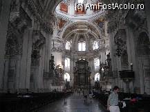 [P15] Salzburg - catedrala » foto by mh_iulia
 - 
<span class="allrVoted glyphicon glyphicon-heart hidden" id="av241126"></span>
<a class="m-l-10 hidden" id="sv241126" onclick="voting_Foto_DelVot(,241126,11696)" role="button">șterge vot <span class="glyphicon glyphicon-remove"></span></a>
<a id="v9241126" class=" c-red"  onclick="voting_Foto_SetVot(241126)" role="button"><span class="glyphicon glyphicon-heart-empty"></span> <b>LIKE</b> = Votează poza</a> <img class="hidden"  id="f241126W9" src="/imagini/loader.gif" border="0" /><span class="AjErrMes hidden" id="e241126ErM"></span>