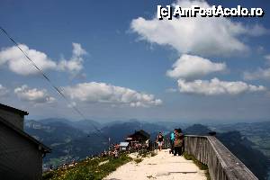 [P11] St Wolfgang, Schafbergbahn » foto by cristi_an3000
 - 
<span class="allrVoted glyphicon glyphicon-heart hidden" id="av443292"></span>
<a class="m-l-10 hidden" id="sv443292" onclick="voting_Foto_DelVot(,443292,11696)" role="button">șterge vot <span class="glyphicon glyphicon-remove"></span></a>
<a id="v9443292" class=" c-red"  onclick="voting_Foto_SetVot(443292)" role="button"><span class="glyphicon glyphicon-heart-empty"></span> <b>LIKE</b> = Votează poza</a> <img class="hidden"  id="f443292W9" src="/imagini/loader.gif" border="0" /><span class="AjErrMes hidden" id="e443292ErM"></span>