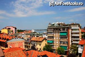 [P22] Grado, din balconul hotelului Lydia » foto by cristi_an3000
 - 
<span class="allrVoted glyphicon glyphicon-heart hidden" id="av443303"></span>
<a class="m-l-10 hidden" id="sv443303" onclick="voting_Foto_DelVot(,443303,11696)" role="button">șterge vot <span class="glyphicon glyphicon-remove"></span></a>
<a id="v9443303" class=" c-red"  onclick="voting_Foto_SetVot(443303)" role="button"><span class="glyphicon glyphicon-heart-empty"></span> <b>LIKE</b> = Votează poza</a> <img class="hidden"  id="f443303W9" src="/imagini/loader.gif" border="0" /><span class="AjErrMes hidden" id="e443303ErM"></span>