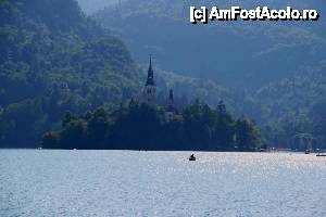 [P40] insula de pe Lacul Bled, Slovenia » foto by cristi_an3000
 - 
<span class="allrVoted glyphicon glyphicon-heart hidden" id="av443321"></span>
<a class="m-l-10 hidden" id="sv443321" onclick="voting_Foto_DelVot(,443321,11696)" role="button">șterge vot <span class="glyphicon glyphicon-remove"></span></a>
<a id="v9443321" class=" c-red"  onclick="voting_Foto_SetVot(443321)" role="button"><span class="glyphicon glyphicon-heart-empty"></span> <b>LIKE</b> = Votează poza</a> <img class="hidden"  id="f443321W9" src="/imagini/loader.gif" border="0" /><span class="AjErrMes hidden" id="e443321ErM"></span>