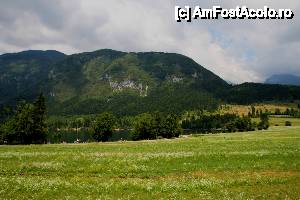 [P44] Lacul Bohinj, Slovenia » foto by cristi_an3000
 - 
<span class="allrVoted glyphicon glyphicon-heart hidden" id="av443325"></span>
<a class="m-l-10 hidden" id="sv443325" onclick="voting_Foto_DelVot(,443325,11696)" role="button">șterge vot <span class="glyphicon glyphicon-remove"></span></a>
<a id="v9443325" class=" c-red"  onclick="voting_Foto_SetVot(443325)" role="button"><span class="glyphicon glyphicon-heart-empty"></span> <b>LIKE</b> = Votează poza</a> <img class="hidden"  id="f443325W9" src="/imagini/loader.gif" border="0" /><span class="AjErrMes hidden" id="e443325ErM"></span>