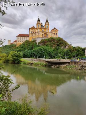 [P74] Abația Melk » foto by crismis
 - 
<span class="allrVoted glyphicon glyphicon-heart hidden" id="av1398619"></span>
<a class="m-l-10 hidden" id="sv1398619" onclick="voting_Foto_DelVot(,1398619,11696)" role="button">șterge vot <span class="glyphicon glyphicon-remove"></span></a>
<a id="v91398619" class=" c-red"  onclick="voting_Foto_SetVot(1398619)" role="button"><span class="glyphicon glyphicon-heart-empty"></span> <b>LIKE</b> = Votează poza</a> <img class="hidden"  id="f1398619W9" src="/imagini/loader.gif" border="0" /><span class="AjErrMes hidden" id="e1398619ErM"></span>