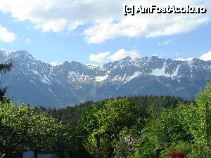 [P01] Igls - privelistea din hotel » foto by georgerizescu
 - 
<span class="allrVoted glyphicon glyphicon-heart hidden" id="av481101"></span>
<a class="m-l-10 hidden" id="sv481101" onclick="voting_Foto_DelVot(,481101,11696)" role="button">șterge vot <span class="glyphicon glyphicon-remove"></span></a>
<a id="v9481101" class=" c-red"  onclick="voting_Foto_SetVot(481101)" role="button"><span class="glyphicon glyphicon-heart-empty"></span> <b>LIKE</b> = Votează poza</a> <img class="hidden"  id="f481101W9" src="/imagini/loader.gif" border="0" /><span class="AjErrMes hidden" id="e481101ErM"></span>