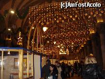 [P13] Viena - Targul de Craciun din  fata Primarie - holul primariei cu standurile pentru micii mesteri » foto by Diaura*
 - 
<span class="allrVoted glyphicon glyphicon-heart hidden" id="av284514"></span>
<a class="m-l-10 hidden" id="sv284514" onclick="voting_Foto_DelVot(,284514,11696)" role="button">șterge vot <span class="glyphicon glyphicon-remove"></span></a>
<a id="v9284514" class=" c-red"  onclick="voting_Foto_SetVot(284514)" role="button"><span class="glyphicon glyphicon-heart-empty"></span> <b>LIKE</b> = Votează poza</a> <img class="hidden"  id="f284514W9" src="/imagini/loader.gif" border="0" /><span class="AjErrMes hidden" id="e284514ErM"></span>