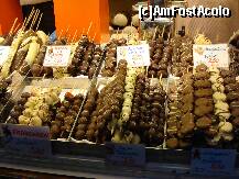 [P09] Viena - Targul de Craciun din  fata Primarie - fructe trase in ciocolata » foto by Diaura*
 - 
<span class="allrVoted glyphicon glyphicon-heart hidden" id="av284510"></span>
<a class="m-l-10 hidden" id="sv284510" onclick="voting_Foto_DelVot(,284510,11696)" role="button">șterge vot <span class="glyphicon glyphicon-remove"></span></a>
<a id="v9284510" class=" c-red"  onclick="voting_Foto_SetVot(284510)" role="button"><span class="glyphicon glyphicon-heart-empty"></span> <b>LIKE</b> = Votează poza</a> <img class="hidden"  id="f284510W9" src="/imagini/loader.gif" border="0" /><span class="AjErrMes hidden" id="e284510ErM"></span>