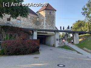 [P21] Castelul Ljubliana » foto by micutzu
 - 
<span class="allrVoted glyphicon glyphicon-heart hidden" id="av1174599"></span>
<a class="m-l-10 hidden" id="sv1174599" onclick="voting_Foto_DelVot(,1174599,11696)" role="button">șterge vot <span class="glyphicon glyphicon-remove"></span></a>
<a id="v91174599" class=" c-red"  onclick="voting_Foto_SetVot(1174599)" role="button"><span class="glyphicon glyphicon-heart-empty"></span> <b>LIKE</b> = Votează poza</a> <img class="hidden"  id="f1174599W9" src="/imagini/loader.gif" border="0" /><span class="AjErrMes hidden" id="e1174599ErM"></span>