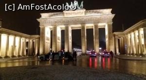 [P03] Berlinul noaptea » foto by catalinioan
 - 
<span class="allrVoted glyphicon glyphicon-heart hidden" id="av871854"></span>
<a class="m-l-10 hidden" id="sv871854" onclick="voting_Foto_DelVot(,871854,11696)" role="button">șterge vot <span class="glyphicon glyphicon-remove"></span></a>
<a id="v9871854" class=" c-red"  onclick="voting_Foto_SetVot(871854)" role="button"><span class="glyphicon glyphicon-heart-empty"></span> <b>LIKE</b> = Votează poza</a> <img class="hidden"  id="f871854W9" src="/imagini/loader.gif" border="0" /><span class="AjErrMes hidden" id="e871854ErM"></span>