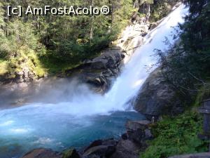 [P43] Cascada Krimml » foto by Mika
 - 
<span class="allrVoted glyphicon glyphicon-heart hidden" id="av1254222"></span>
<a class="m-l-10 hidden" id="sv1254222" onclick="voting_Foto_DelVot(,1254222,11696)" role="button">șterge vot <span class="glyphicon glyphicon-remove"></span></a>
<a id="v91254222" class=" c-red"  onclick="voting_Foto_SetVot(1254222)" role="button"><span class="glyphicon glyphicon-heart-empty"></span> <b>LIKE</b> = Votează poza</a> <img class="hidden"  id="f1254222W9" src="/imagini/loader.gif" border="0" /><span class="AjErrMes hidden" id="e1254222ErM"></span>