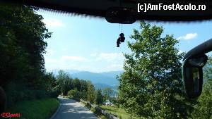 [P06] Urcând spre Kehlsteinhaus, cu autobuzul special.  » foto by Costi
 - 
<span class="allrVoted glyphicon glyphicon-heart hidden" id="av660291"></span>
<a class="m-l-10 hidden" id="sv660291" onclick="voting_Foto_DelVot(,660291,11696)" role="button">șterge vot <span class="glyphicon glyphicon-remove"></span></a>
<a id="v9660291" class=" c-red"  onclick="voting_Foto_SetVot(660291)" role="button"><span class="glyphicon glyphicon-heart-empty"></span> <b>LIKE</b> = Votează poza</a> <img class="hidden"  id="f660291W9" src="/imagini/loader.gif" border="0" /><span class="AjErrMes hidden" id="e660291ErM"></span>