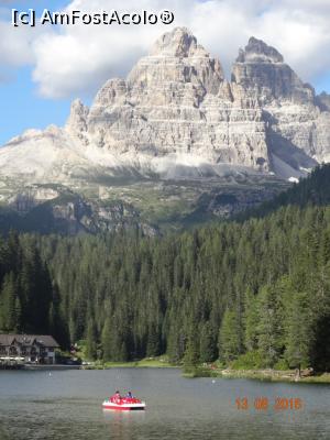 [P35] Cu hidrobicicleta pe Lacul Misurina » foto by nickro
 - 
<span class="allrVoted glyphicon glyphicon-heart hidden" id="av898877"></span>
<a class="m-l-10 hidden" id="sv898877" onclick="voting_Foto_DelVot(,898877,11696)" role="button">șterge vot <span class="glyphicon glyphicon-remove"></span></a>
<a id="v9898877" class=" c-red"  onclick="voting_Foto_SetVot(898877)" role="button"><span class="glyphicon glyphicon-heart-empty"></span> <b>LIKE</b> = Votează poza</a> <img class="hidden"  id="f898877W9" src="/imagini/loader.gif" border="0" /><span class="AjErrMes hidden" id="e898877ErM"></span>