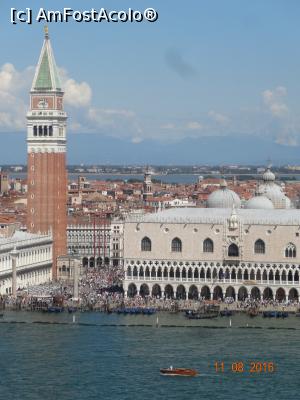 [P09] Veneția - Piața San Marco dinspre San Giorgio Maggiore » foto by nickro
 - 
<span class="allrVoted glyphicon glyphicon-heart hidden" id="av898851"></span>
<a class="m-l-10 hidden" id="sv898851" onclick="voting_Foto_DelVot(,898851,11696)" role="button">șterge vot <span class="glyphicon glyphicon-remove"></span></a>
<a id="v9898851" class=" c-red"  onclick="voting_Foto_SetVot(898851)" role="button"><span class="glyphicon glyphicon-heart-empty"></span> <b>LIKE</b> = Votează poza</a> <img class="hidden"  id="f898851W9" src="/imagini/loader.gif" border="0" /><span class="AjErrMes hidden" id="e898851ErM"></span>