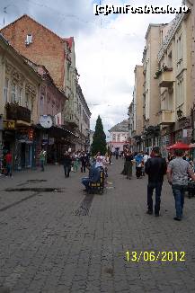 [P10] stradutele comerciale din centrul orasului Uzhgorod » foto by raducondurache
 - 
<span class="allrVoted glyphicon glyphicon-heart hidden" id="av327114"></span>
<a class="m-l-10 hidden" id="sv327114" onclick="voting_Foto_DelVot(,327114,11704)" role="button">șterge vot <span class="glyphicon glyphicon-remove"></span></a>
<a id="v9327114" class=" c-red"  onclick="voting_Foto_SetVot(327114)" role="button"><span class="glyphicon glyphicon-heart-empty"></span> <b>LIKE</b> = Votează poza</a> <img class="hidden"  id="f327114W9" src="/imagini/loader.gif" border="0" /><span class="AjErrMes hidden" id="e327114ErM"></span>