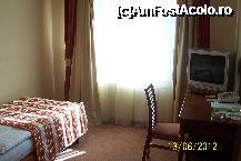 [P05] camera single Hotel Uzhgorod » foto by raducondurache
 - 
<span class="allrVoted glyphicon glyphicon-heart hidden" id="av327109"></span>
<a class="m-l-10 hidden" id="sv327109" onclick="voting_Foto_DelVot(,327109,11704)" role="button">șterge vot <span class="glyphicon glyphicon-remove"></span></a>
<a id="v9327109" class=" c-red"  onclick="voting_Foto_SetVot(327109)" role="button"><span class="glyphicon glyphicon-heart-empty"></span> <b>LIKE</b> = Votează poza</a> <img class="hidden"  id="f327109W9" src="/imagini/loader.gif" border="0" /><span class="AjErrMes hidden" id="e327109ErM"></span>