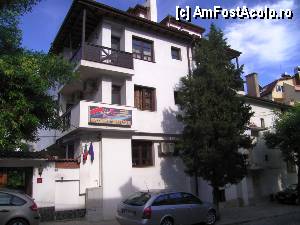 [P01] Keremidchieva kâșta, Sandanski - văzută din stradă » foto by Dragoș_MD
 - 
<span class="allrVoted glyphicon glyphicon-heart hidden" id="av422437"></span>
<a class="m-l-10 hidden" id="sv422437" onclick="voting_Foto_DelVot(,422437,11726)" role="button">șterge vot <span class="glyphicon glyphicon-remove"></span></a>
<a id="v9422437" class=" c-red"  onclick="voting_Foto_SetVot(422437)" role="button"><span class="glyphicon glyphicon-heart-empty"></span> <b>LIKE</b> = Votează poza</a> <img class="hidden"  id="f422437W9" src="/imagini/loader.gif" border="0" /><span class="AjErrMes hidden" id="e422437ErM"></span>