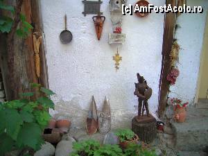 [P04] Keremidchieva kâșta, Sandanski - decoruri de prin curte...  » foto by Dragoș_MD
 - 
<span class="allrVoted glyphicon glyphicon-heart hidden" id="av422451"></span>
<a class="m-l-10 hidden" id="sv422451" onclick="voting_Foto_DelVot(,422451,11726)" role="button">șterge vot <span class="glyphicon glyphicon-remove"></span></a>
<a id="v9422451" class=" c-red"  onclick="voting_Foto_SetVot(422451)" role="button"><span class="glyphicon glyphicon-heart-empty"></span> <b>LIKE</b> = Votează poza</a> <img class="hidden"  id="f422451W9" src="/imagini/loader.gif" border="0" /><span class="AjErrMes hidden" id="e422451ErM"></span>