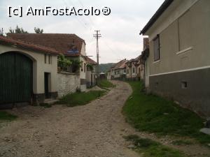[P05] Sebeșul de Sus-uliță neasfaltată din sat(iarna noroi,vara praf) » foto by AZE
 - 
<span class="allrVoted glyphicon glyphicon-heart hidden" id="av897055"></span>
<a class="m-l-10 hidden" id="sv897055" onclick="voting_Foto_DelVot(,897055,11727)" role="button">șterge vot <span class="glyphicon glyphicon-remove"></span></a>
<a id="v9897055" class=" c-red"  onclick="voting_Foto_SetVot(897055)" role="button"><span class="glyphicon glyphicon-heart-empty"></span> <b>LIKE</b> = Votează poza</a> <img class="hidden"  id="f897055W9" src="/imagini/loader.gif" border="0" /><span class="AjErrMes hidden" id="e897055ErM"></span>